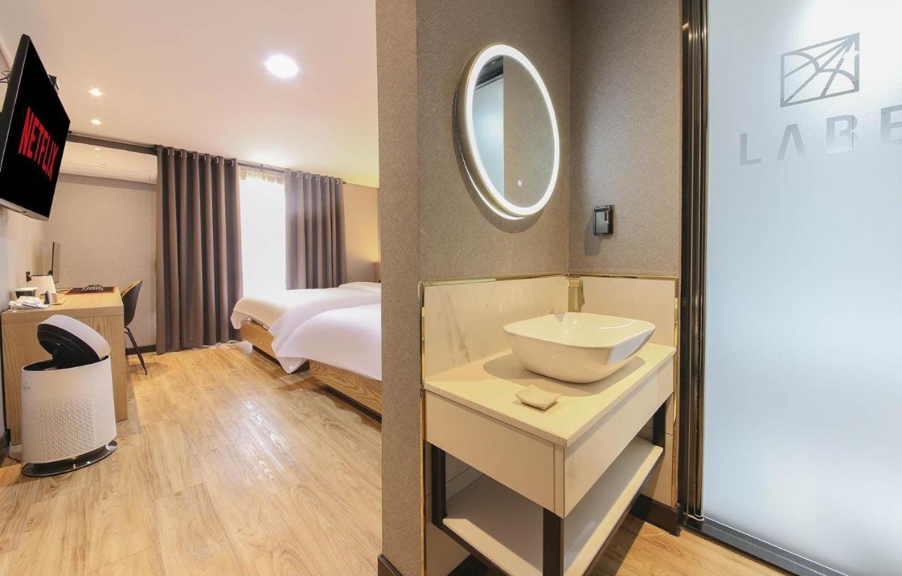 Labe Hotel Jeonju Exterior foto